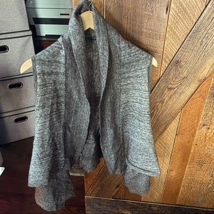 Knit sweater vest